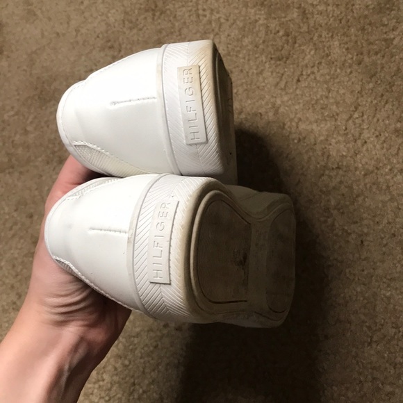 Vintage Tommy Hilfiger sneakers - Picture 4 of 4